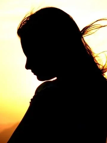 sad-woman-silhouette[1].webp