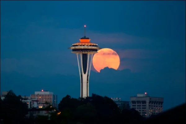 seattle_super_moon.webp