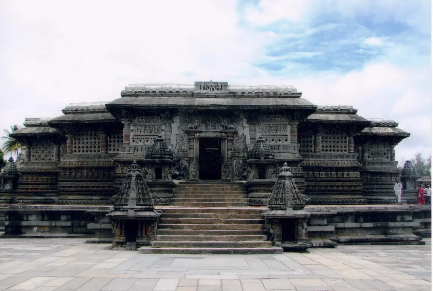 Chennakeshava_Temple_at_Belur.webp