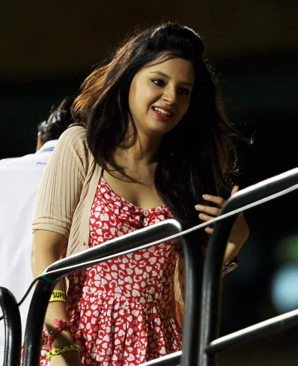 sakshi-dhoni.webp