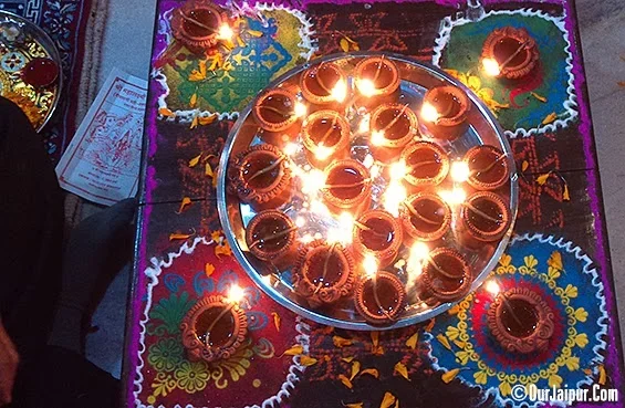 Diya+thali+and+Rangoli.webp