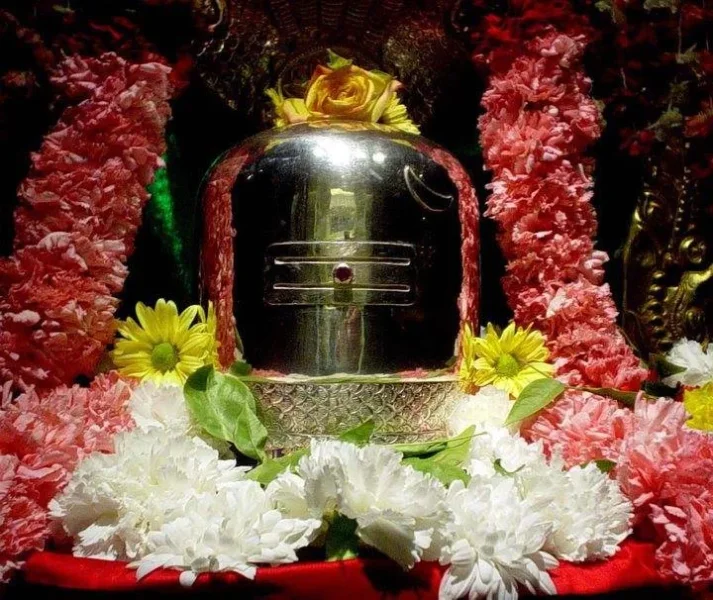 Panchavarneshwara – Linga in Five Colours – Urayur, Trichy.webp