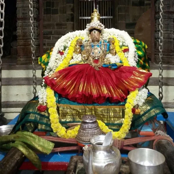 Sri Komalavalli Thayar - Oonjal Sevai - Thirukkudanthai.webp