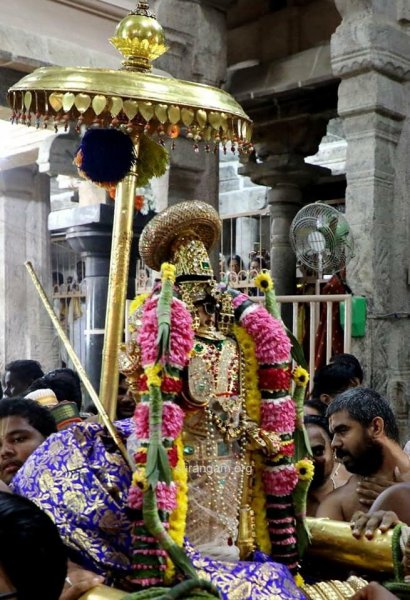 SriRangam_Namperumal_01.jpg